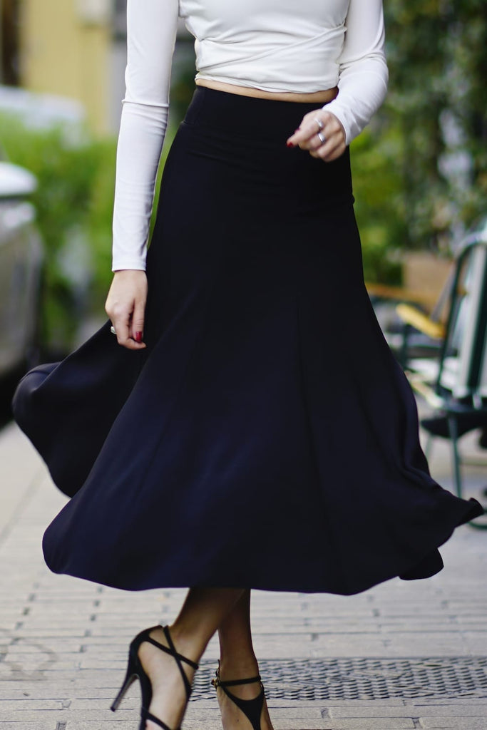 womens-black-flared-skirts.jpg